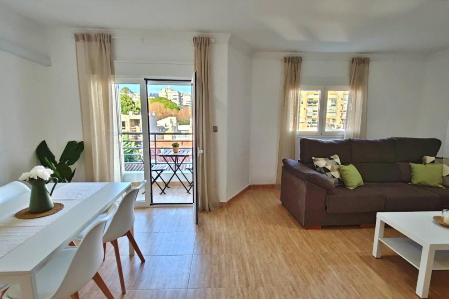 Apartamento Paseo Larios Torre Del Mar Exterior photo